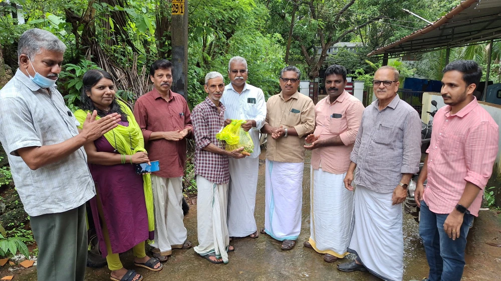അരിക്കുളത്ത് ഇടവിളകിറ്റ് വിതരണം ചെയ്തു. അരിക്കുളത്ത് ഇടവിളകിറ്റ് വിതരണം ചെയ്തു.