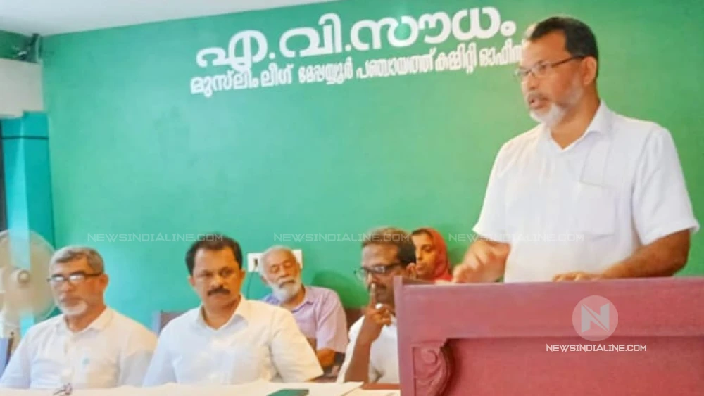 തൊഴിലുറപ്പ് വേതനം ഓണത്തിന് മുൻപ് വിതരണം ചെയ്യണം തൊഴിലുറപ്പ് വേതനം ഓണത്തിന് മുൻപ് വിതരണം ചെയ്യണം