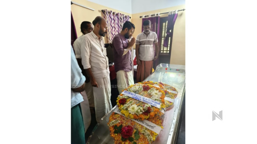 അയ്യറോത്ത് കുഞ്ഞിക്കണ്ണൻ നമ്പ്യാർ: വിട വാങ്ങിയത് സ്വാതന്ത്ര്യ സമര പോരാട്ടത്തിലെ അവസാന കണ്ണികളിൽ ഒരാൾ. അയ്യറോത്ത് കുഞ്ഞിക്കണ്ണൻ നമ്പ്യാർ: വിട വാങ്ങിയത് സ്വാതന്ത്ര്യ സമര പോരാട്ടത്തിലെ അവസാന കണ്ണികളിൽ ഒരാൾ.