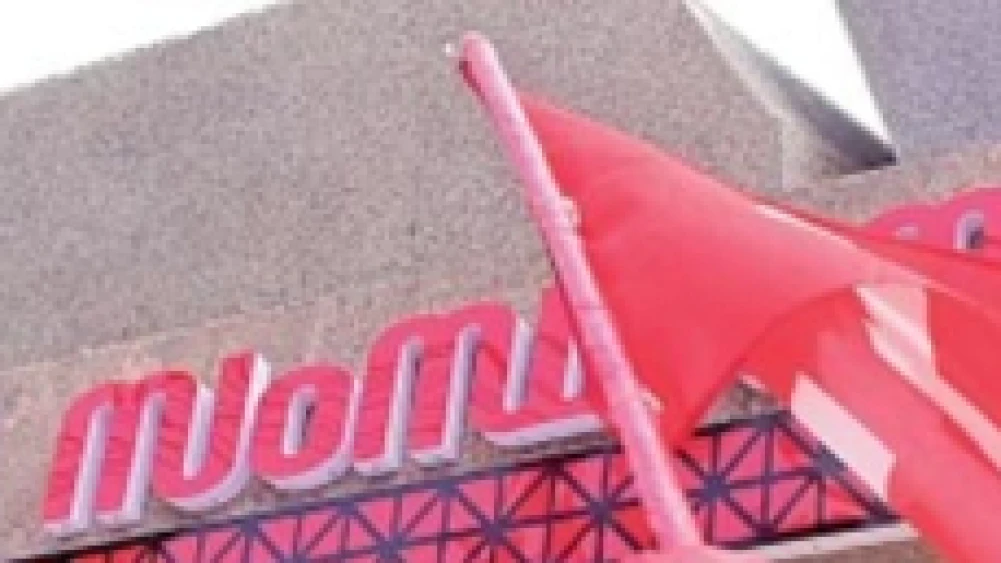 കൊല്ലത്ത് വൻ മാധ്യമ സാന്നിധ്യം. ദേശീയ മാധ്യമങ്ങൾ ഉൾപ്പെടെ വൻകിട മാധ്യമങ്ങളുടെ ശ്രദ്ധ മുഴുവൻ സമ്മേളനത്തിന്റെ നടപടിക്രമങ്ങളിലും ചോർന്നു വരാത്ത ഉള്ളടക്കങ്ങളിലും 