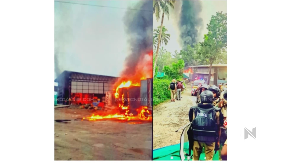 താമരശ്ശേരിയിൽ സംഘർഷം. പോലീസിന് നേരെ അക്രമം; നിരവധി പേർക്ക് പരിക്ക്; വാഹനം കത്തിച്ചു. താമരശ്ശേരിയിൽ സംഘർഷം. പോലീസിന് നേരെ അക്രമം; നിരവധി പേർക്ക് പരിക്ക്; വാഹനം കത്തിച്ചു.