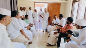  
ചെറുവണ്ണൂരിലെ   മലയിൽ മഖാം  ടി പി രാമകൃഷ്ണൻ എം എൽ എ സന്ദർശിച്ചു.അക്രമത്തെ ടി പി രാമകൃഷ്ണൻ എം എൽ എ അപലപിച്ചു. 