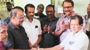 കളഞ്ഞു കിട്ടിയ തുക ഉടമസ്ഥനു നൽകി വ്യാപാരി മാതൃകയായി.