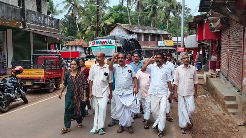  വി.ഡി.സതീശന് അഭിവാദ്യമർപ്പിച്ച് അരിക്കുളത്ത്  യു. .ഡി.എഫ് പ്രകടനം